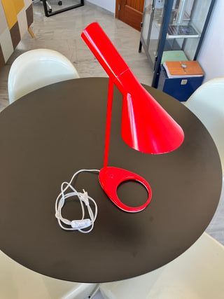 Lámpara de Mesa Réplica Arno Jacobsen
