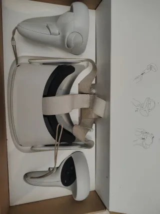 Occhiali e controller VR Meta Quest 2