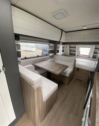 Caravana Hobby 490 KMF Excellent Edition