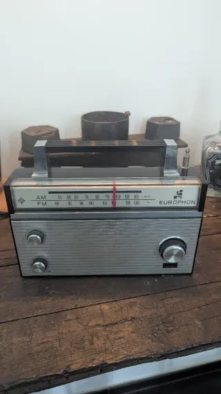 Cassa Bluetooth in radio vintage Europhon