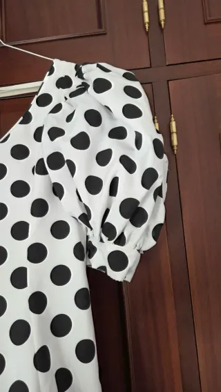 Traje de flamenca blanco y negro