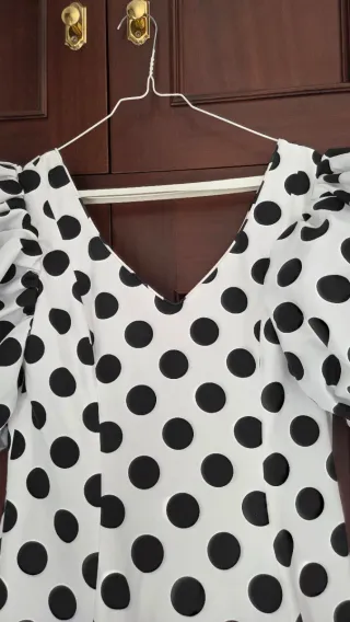 Traje de flamenca blanco y negro