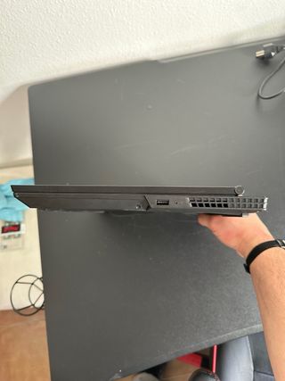 Portátil Lenovo Legion Negro