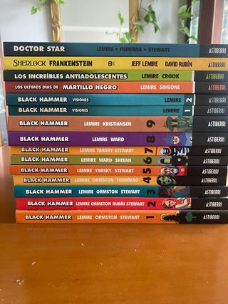 Colección Black Hammer Comic 15 títulos