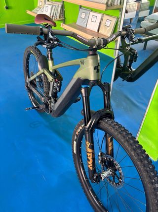 Bicicleta Eléctrica Cube Stereo Hybrid 160 HPC TM