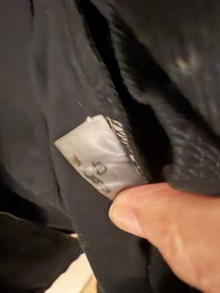 Cazadora micropana negra