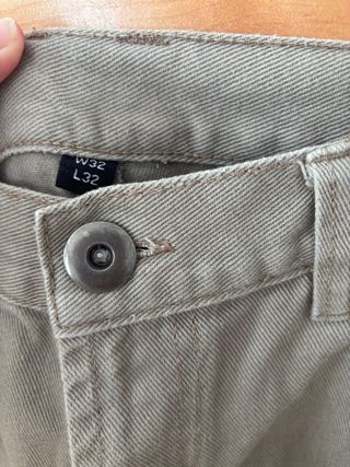 Pantalones vaqueros beige hombre