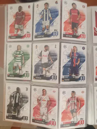 126 cartas fútbol Topps Champions League y show ti