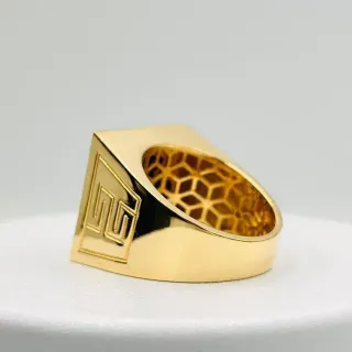 Anillo Cuadrado Greca Medusa Oro 18K