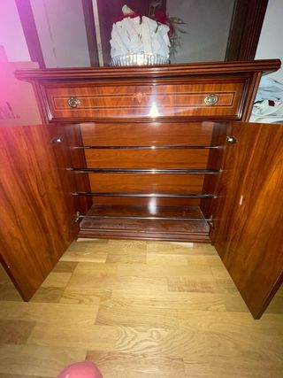 Mueble recibidor con espejo