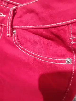 Pantalón vaquero ALCOTT rojo