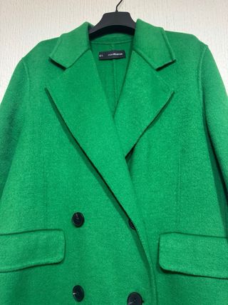 Abrigo de paño verde