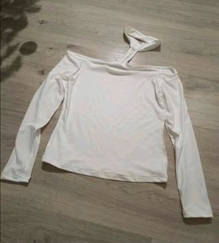 Camiseta blanca manga larga escote Bardot