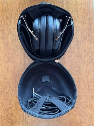 V-Moda Crossfade 2 + almohadillas nuevas + cable