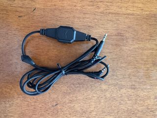 V-Moda Crossfade 2 + almohadillas nuevas + cable