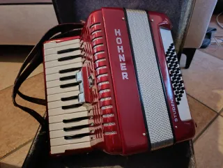 ⭐Acordeón Hohner Student IV N