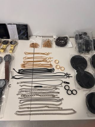 Super lote de relojes varios y accesorios