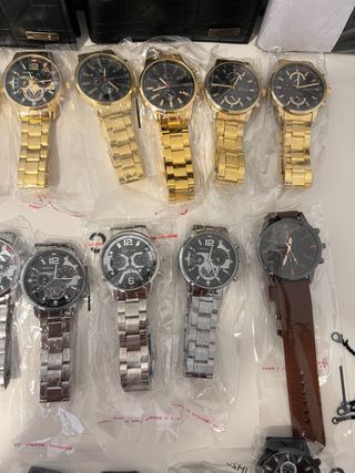 Super lote de relojes varios y accesorios