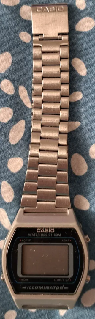 Reloj Casio Plata y Negro