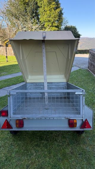 Remolque 750kg con documentación.