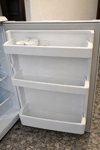 Nevera pequeña SAIVOD - Como nueva, apenas uso