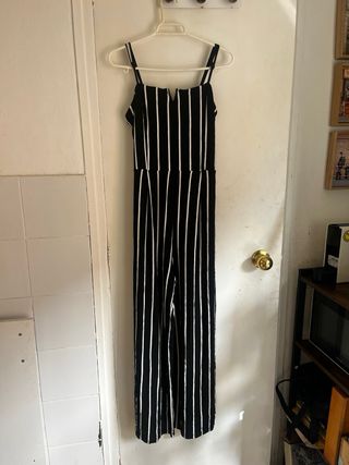 Mono rayas negro y blanco