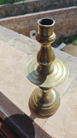 Candelero antiguo de latón