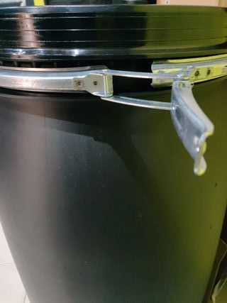 Bidon 120L Negro - Cierre Ballesta (Homologado UN)