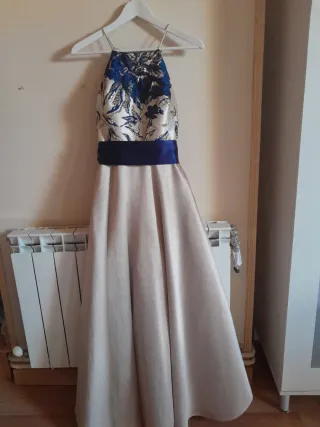 Vestido de ceremonia azul y dorado