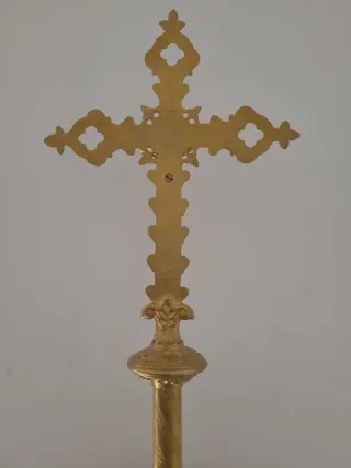 Crucifijo antiguo de Bronce