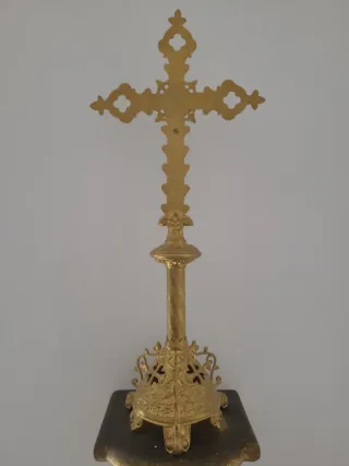 Crucifijo antiguo de Bronce