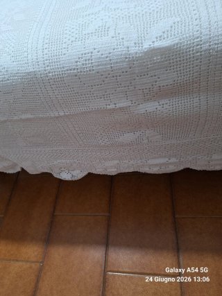 Copriletto matrimoniale uncinetto floreale