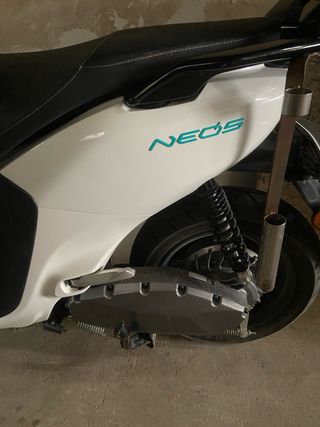 Moto Eléctrica Yamaha NEOS 49cc 4 años