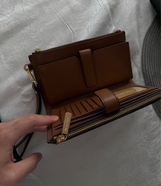 Cartera Michael Kors Jet Wristlet Marrón