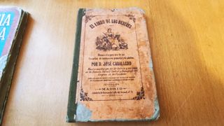 8 libros, muchos religiosos. Precio por unidad