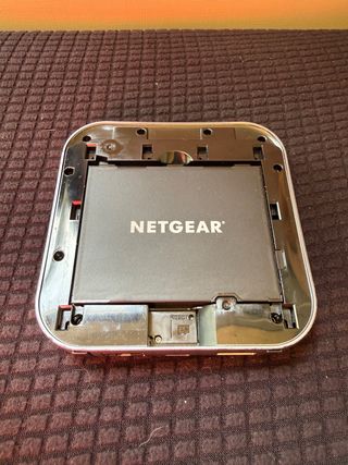 Router Portátil NETGEAR Nighthawk MR1100