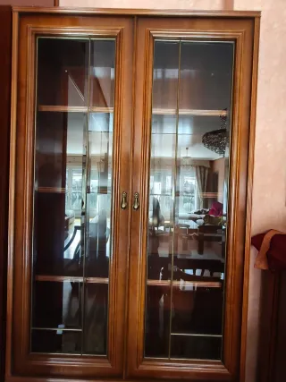 Vitrina Aparador Cerezo Madera y Cristal