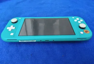 Nintendo Switch Lite Animal Crossing AVERIADA