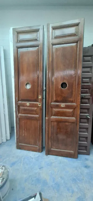 Puerta de madera antigua