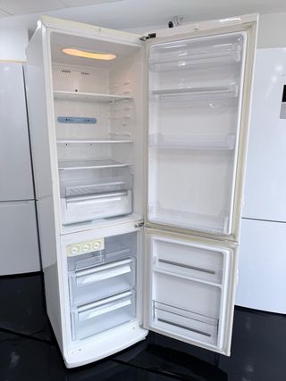COMBI LG 2MTS NOFROST A+++. COMO NUEVO