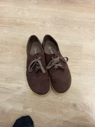 Zapatillas barefoot marrones