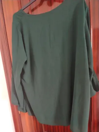 Blusa verde manga larga talla L