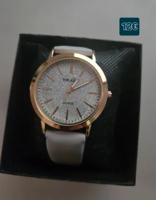 Reloj YOLAK dorado y blanco