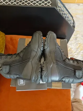 Botas Magnum Talla 38 Negras