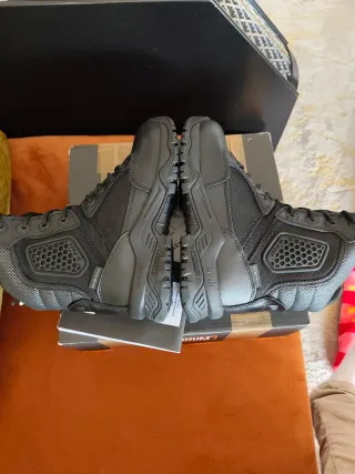 Botas Magnum Talla 38 Negras