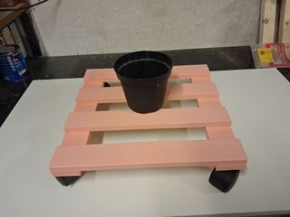 Carrello portavasi fatto a mano