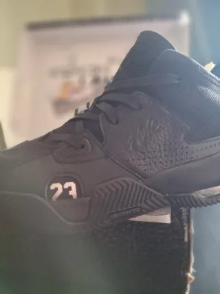 Jordan Spizike Low Negro