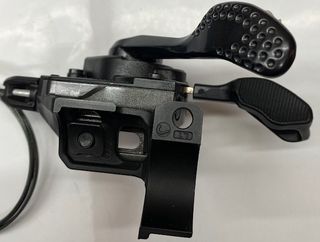 Mando Shimano Deore XT SL-M8000 Izquierdo 2V