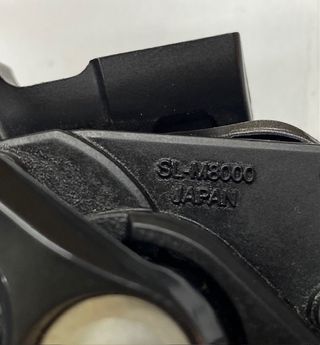 Mando Shimano Deore XT SL-M8000 Izquierdo 2V