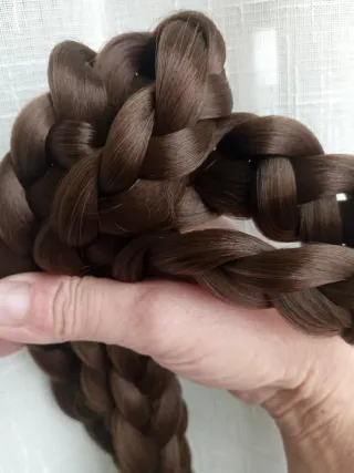 Trenzas postizas fallera castaño medio